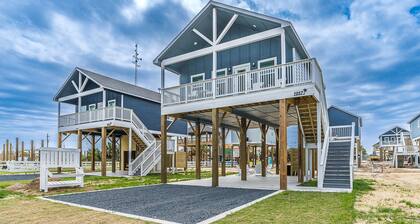 Steps to Beach & Community Pool!