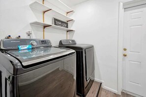 Interior - Private Villa/ BBQ, Firepit, Pool, Disney (Kissimmee)