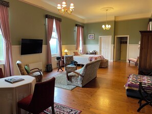 Executive Room, 1 Queen Bed, Ensuite | Egyptian cotton sheets, premium bedding, pillowtop beds - The Exchange Beaconsfield - Offering Heritage Accommodation (Beaconsfield)
