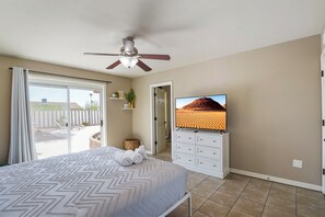 3 slaapkamers, een strijkplank/strijkijzer, gratis wifi, beddengoed