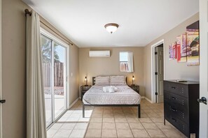 3 slaapkamers, een strijkplank/strijkijzer, gratis wifi, beddengoed