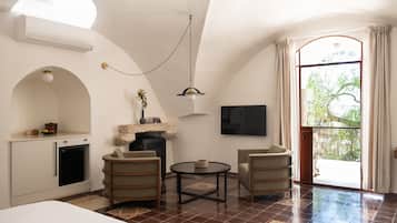 Deluxe Double Room, Terrace, Mountain View 2 | Sengetøy av topp kvalitet, senger med overmadrass og minibar