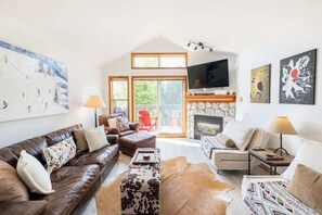 Smart TV, fireplace, offices
