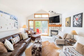 TV connectée, cheminée