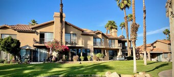 The View! Palm Desert Country Club Villa