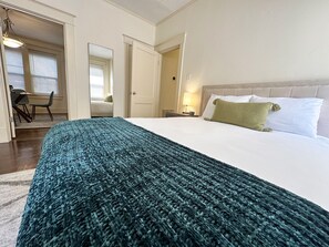 2 室のベッドルーム、アイロン / アイロン台、WiFi、ベッドシーツ