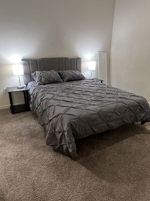 1 室のベッドルーム、アイロン / アイロン台、WiFi、ベッドシーツ