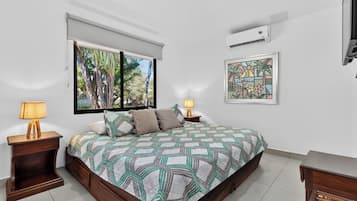 2 chambres, coffres-forts dans les chambres, bureau, Wi-Fi gratuit