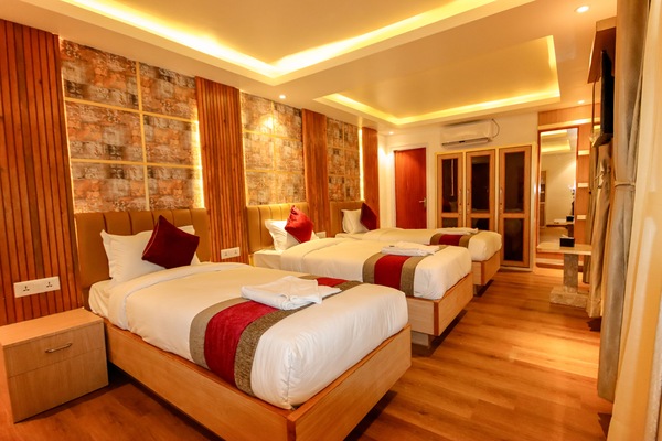 Deluxe Triple Room | Soundproofing, free WiFi, bed sheets