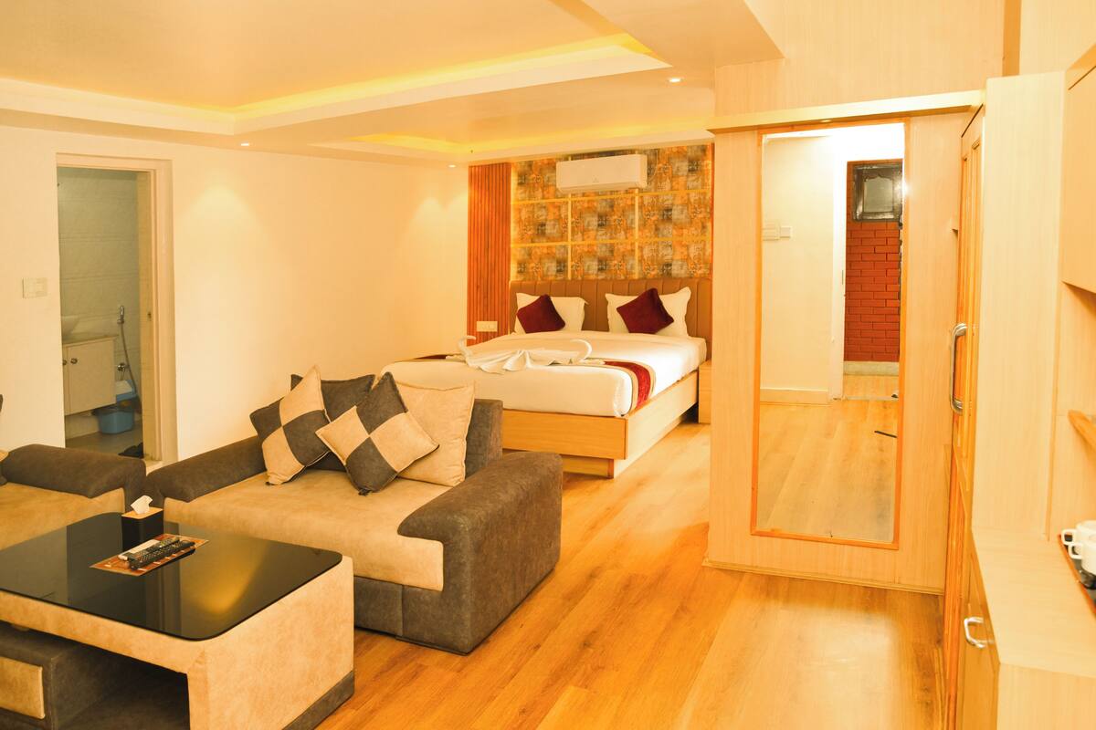 Junior Studio Suite | Soundproofing, WiFi (free), bed sheets