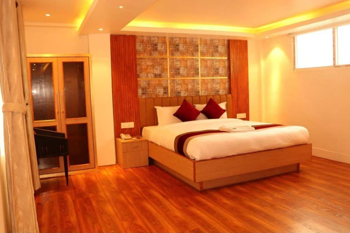 Superior Studio Suite | Soundproofing, WiFi (free), bed sheets