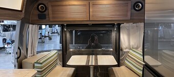 Affordable Rare Tommy bahama skeeps 2+ in half moon bay