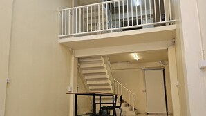 Lobby - Luca hostel (Bangkok)