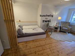 1 غرفة نوم ومكواة/لوح كي وواي فاي مجانًا وملاءات أسرّة