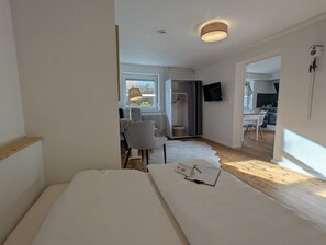 1 bedroom, iron/ironing board, free WiFi, bed sheets