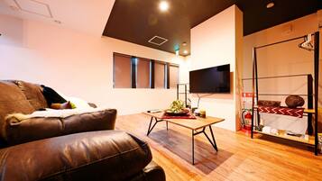 Kamar Deluks | Area keluarga | TV LCD