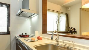Deluxe Suite | Private kitchen