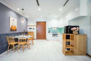 Apartamento clássico, 1 quarto | 1 quarto, roupas de cama premium, individualmente decorados