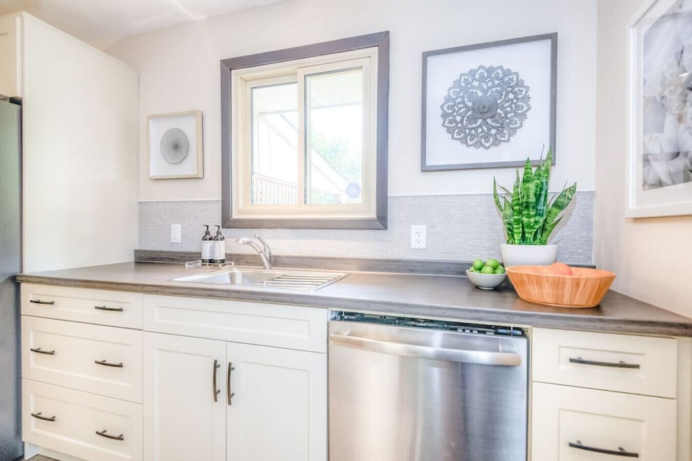 3BR Home + Fenced Yard + Patio