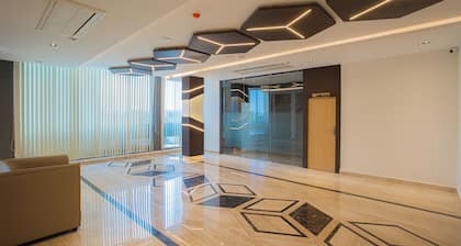 HOTEL BLUEMOON
