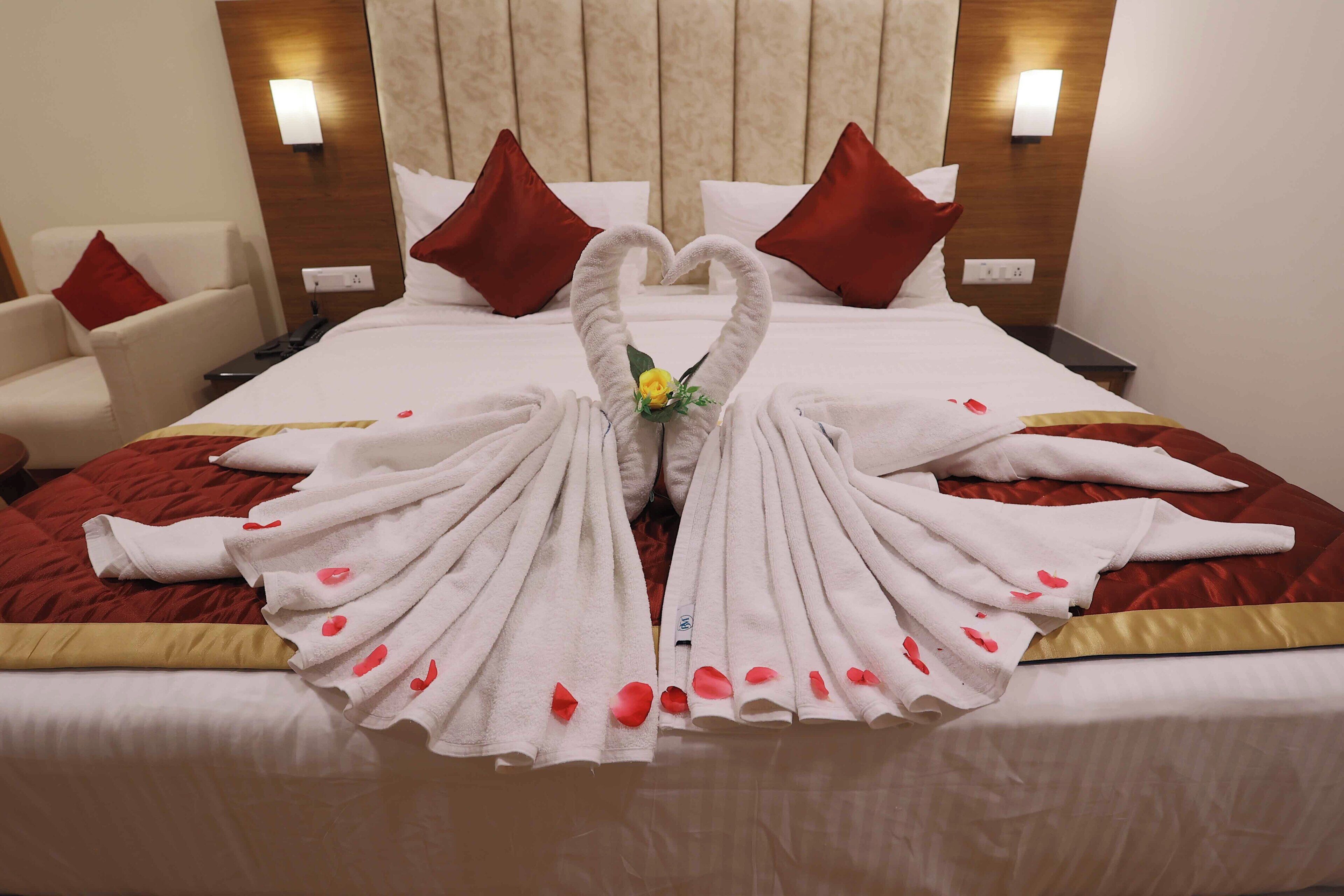 Luksusstudio | Senger med Select Comfort-madrass og skrivebord