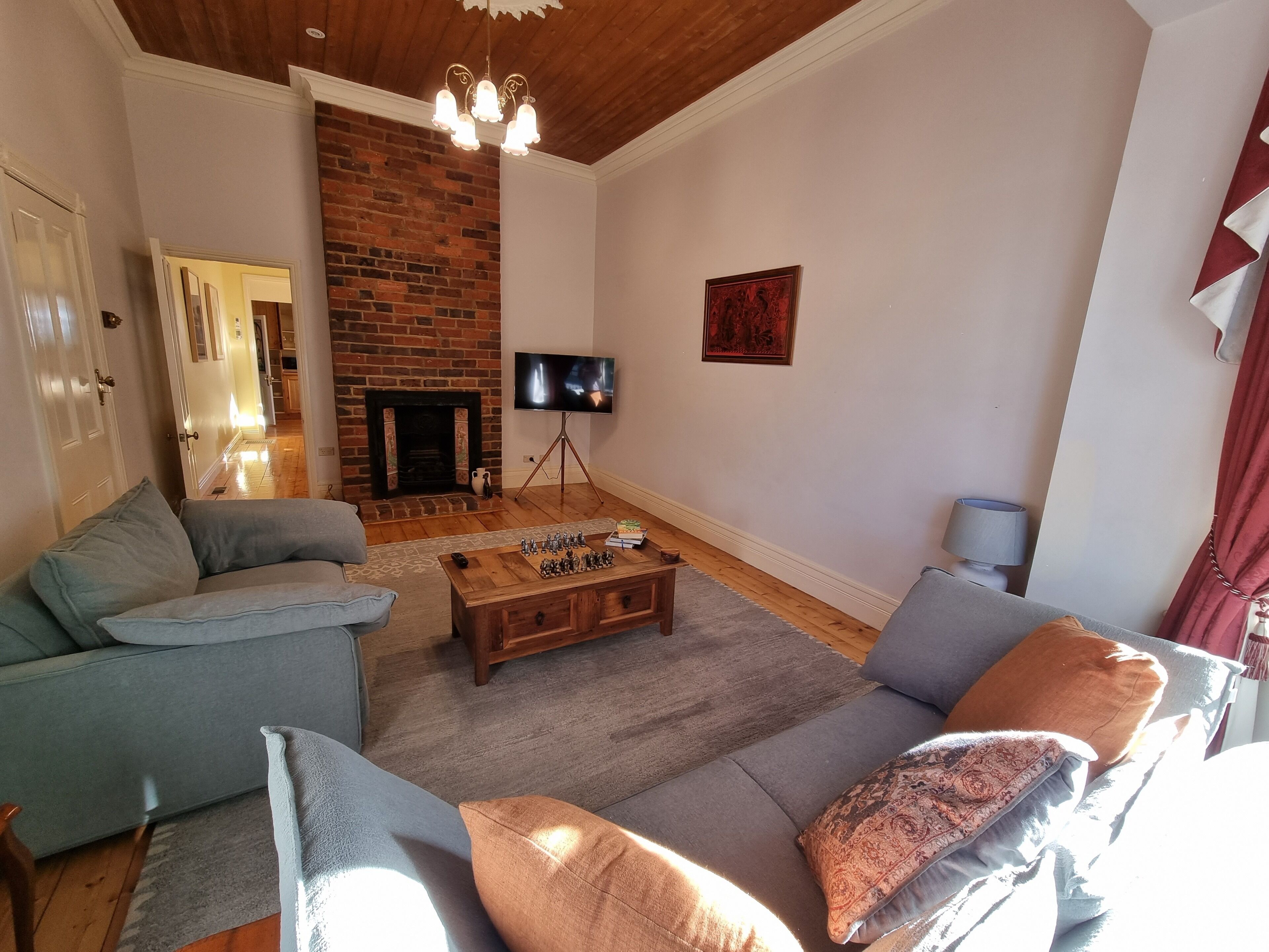 Edwardian home close to GMHBA and centre of Geelong