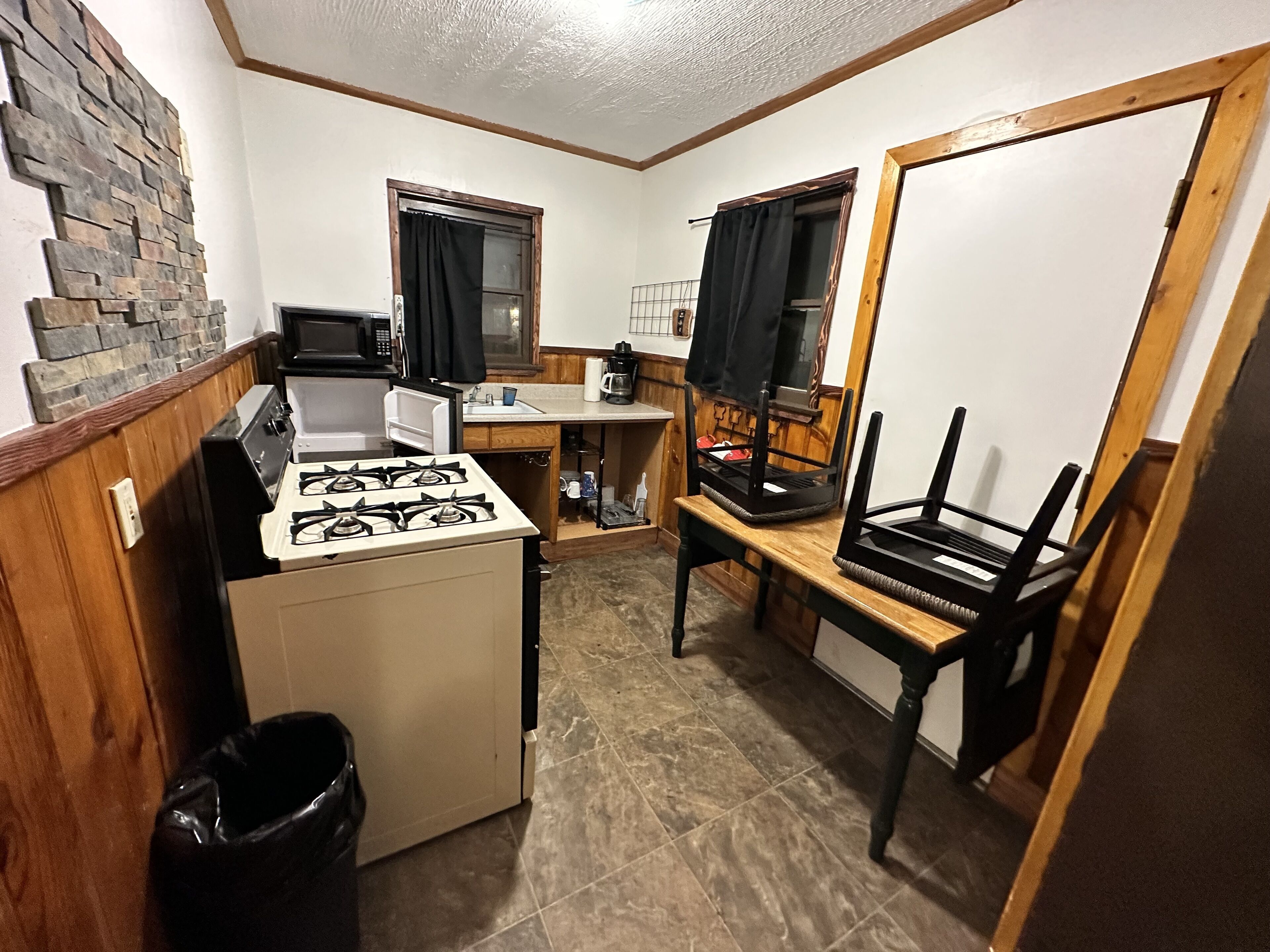 Three Pines Cabins Lodge