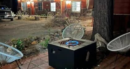 Three Pines Cabins Lodge