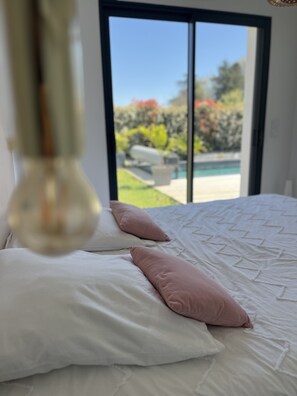 3 bedrooms, iron/ironing board, free WiFi, bed sheets