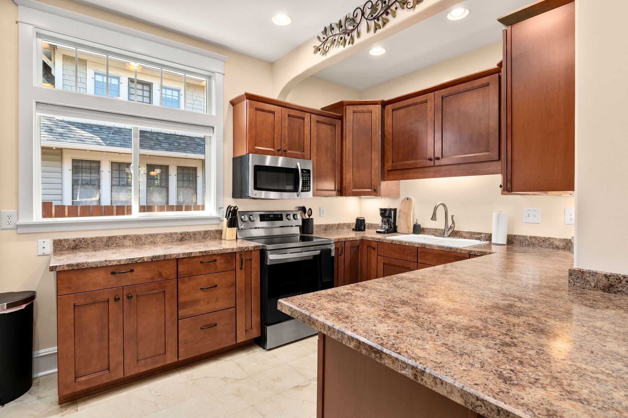 Prospect Delight - River Views, Heart of LC Valley, Historic Home!