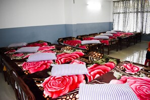 Soundproofing, free WiFi