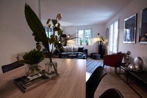 Fernseher, Stereoanlage