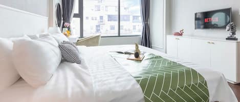 Studio Standard - 1 queensize-säng - luftkonditionering - utsikt mot staden | Utsikt mot gatan