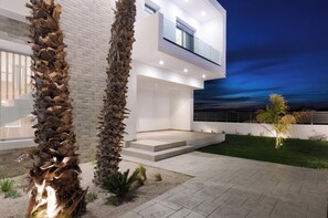 Property grounds - Martini Villas- Sofia in Kremasti (Κρεμαστή)