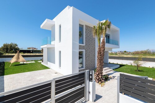 Martini Villas- Sofia in Kremasti