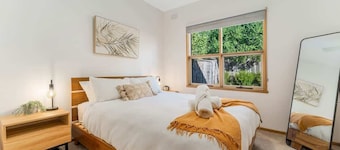 Cozy Newtown 2 bedroom unit