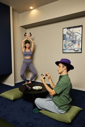 مكتب وستائر تعتيم ومكواة/لوح كي وواي فاي مجانًا