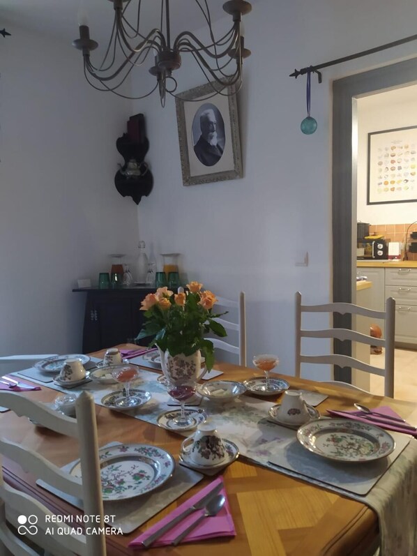 تناول الطعام