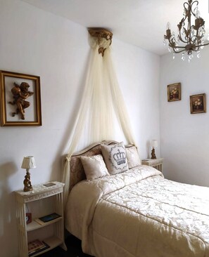 2 عدّة غرف نوم وواي فاي وملاءات أسرّة