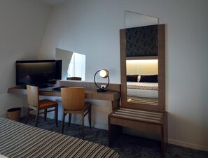 Chambre Standard double | Literie hypoallergĂ©nique, rideaux dâobscurcissement