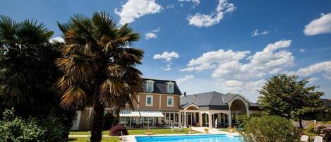 Seasonal outdoor pool