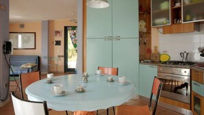 Private kitchen - La Casa Di Alice sea view (Domus de Maria)
