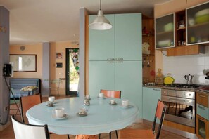Fridge, oven, dishwasher