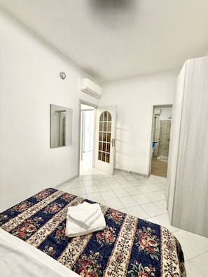 1 bedroom, iron/ironing board, bed sheets