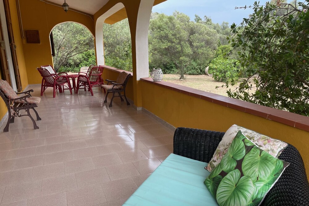 Villa Efisio is an ideal holiday home for a family or group of friends.<br>It is located in Chia about