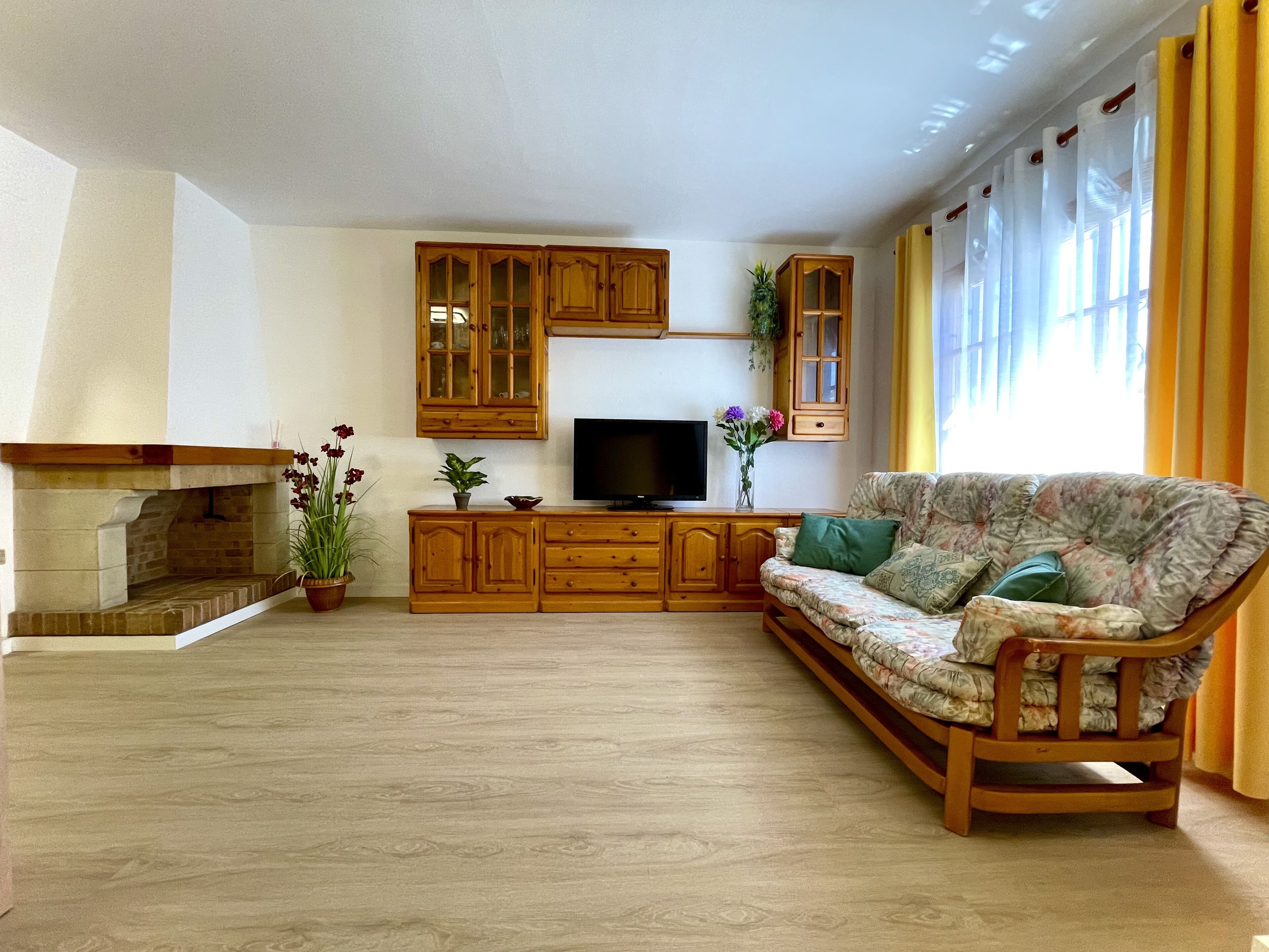 Cute Beach terraced house near the beach in a calm place with bbq and calm beach