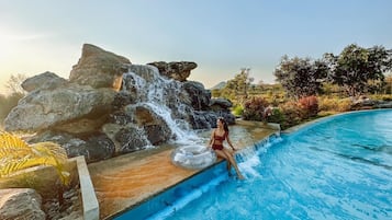 3 outdoor pools