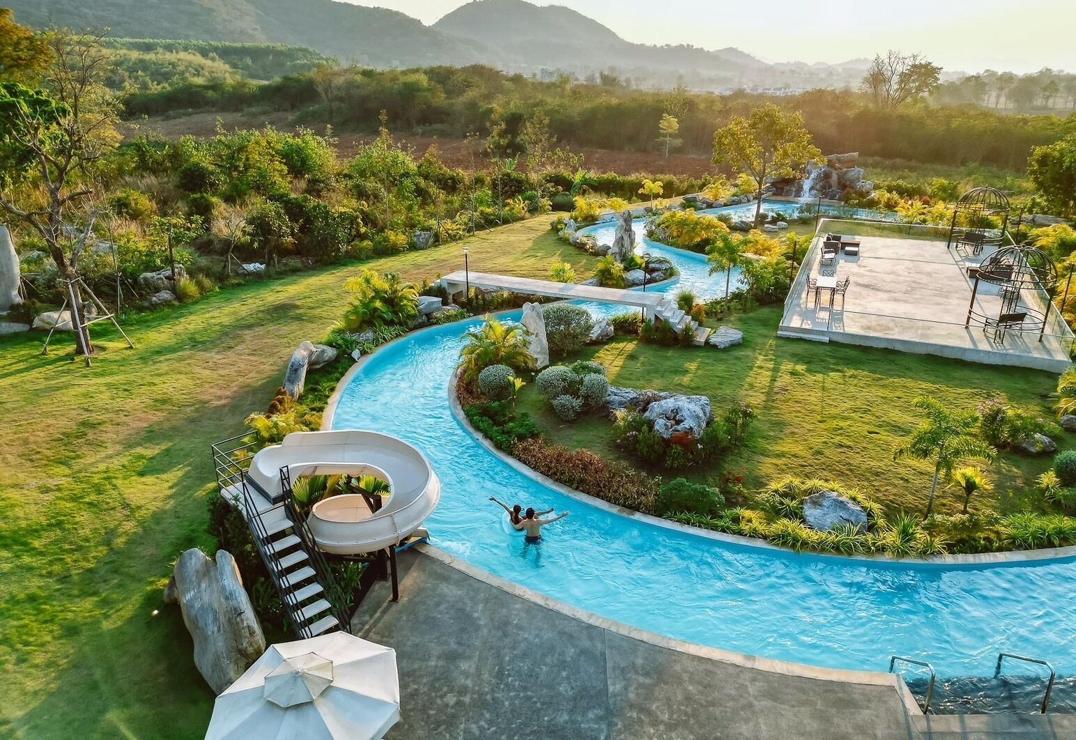 3 outdoor pools