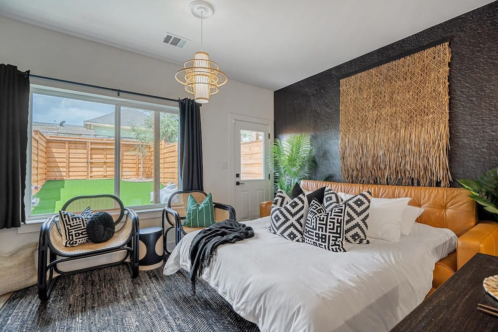 The Black Sands I No Service Fees Backyard BBQ