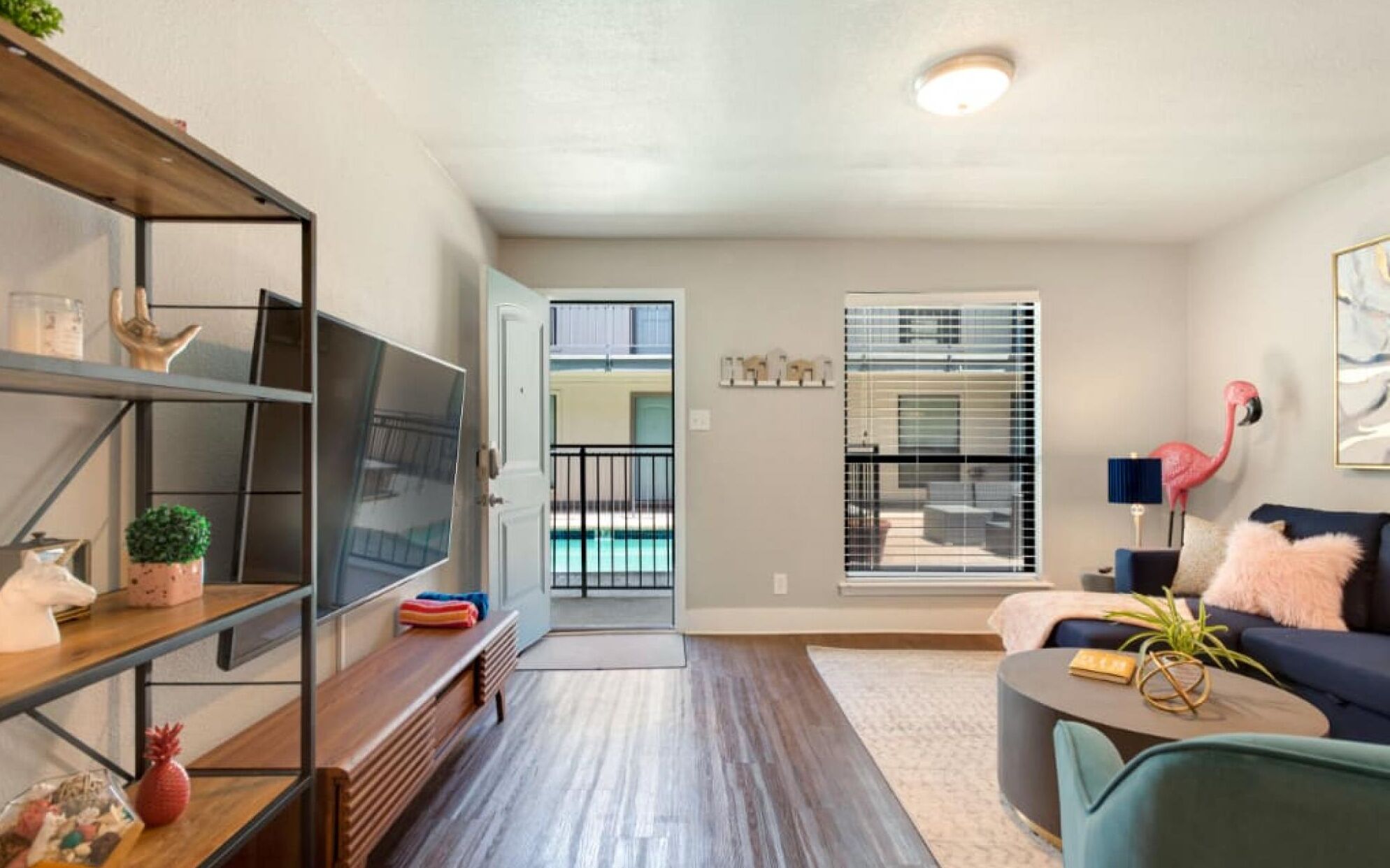 The Flamingo 103 l No Service Fees Pool 65 TV